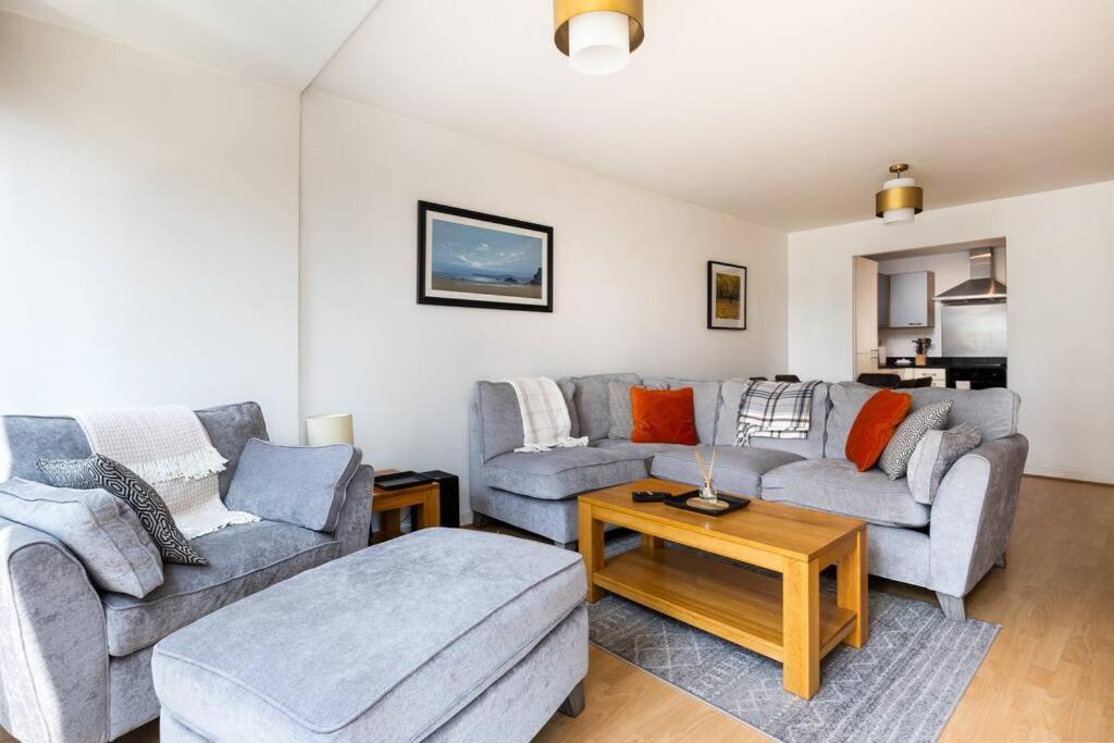 Lovely 2 Bedroom Apartment With Balcony Dublin Exteriör bild
