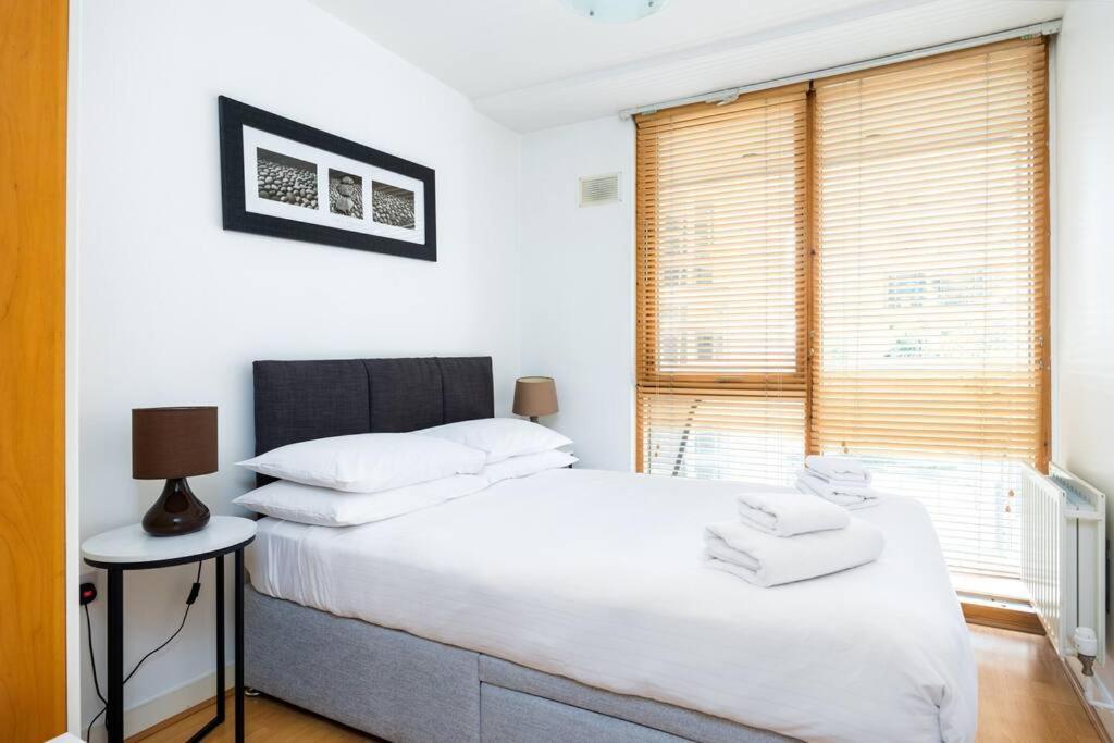 Lovely 2 Bedroom Apartment With Balcony Dublin Exteriör bild